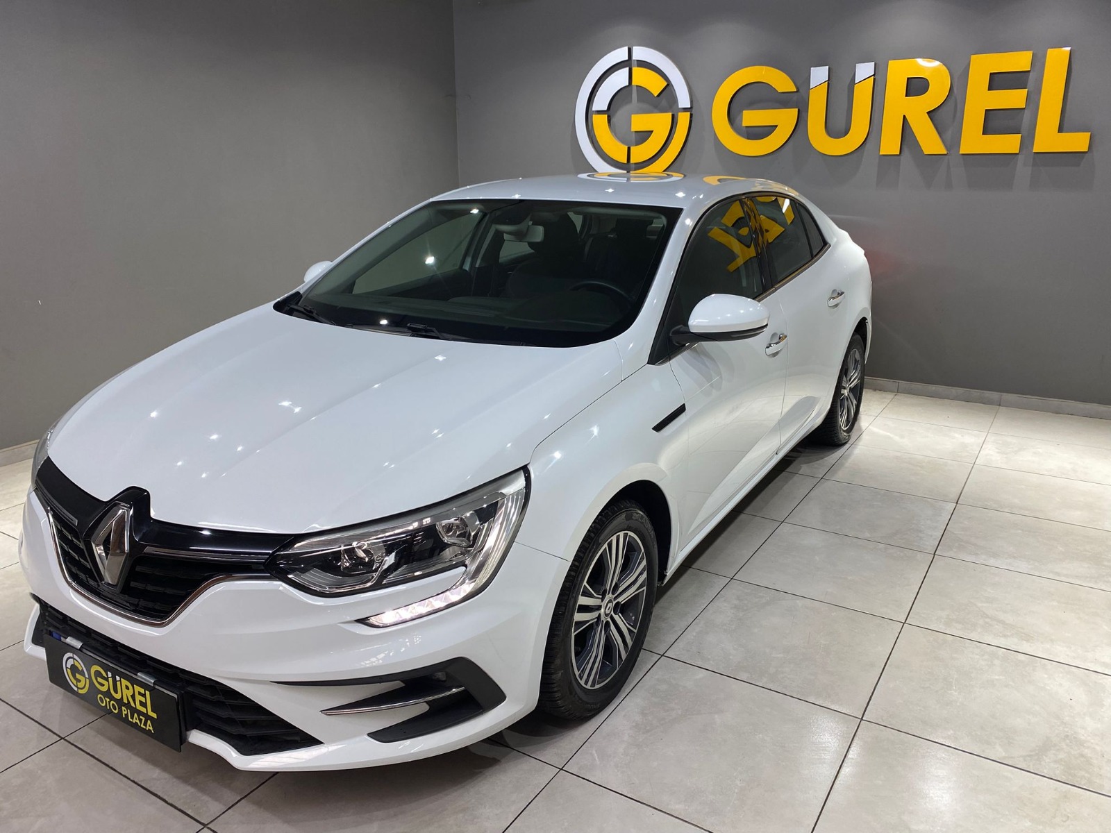 2023 Benzin Otomatik Renault Megane Beyaz Gürel Tasarım Aksesuar Otomotiv San. Tic. Ltd. Şti.