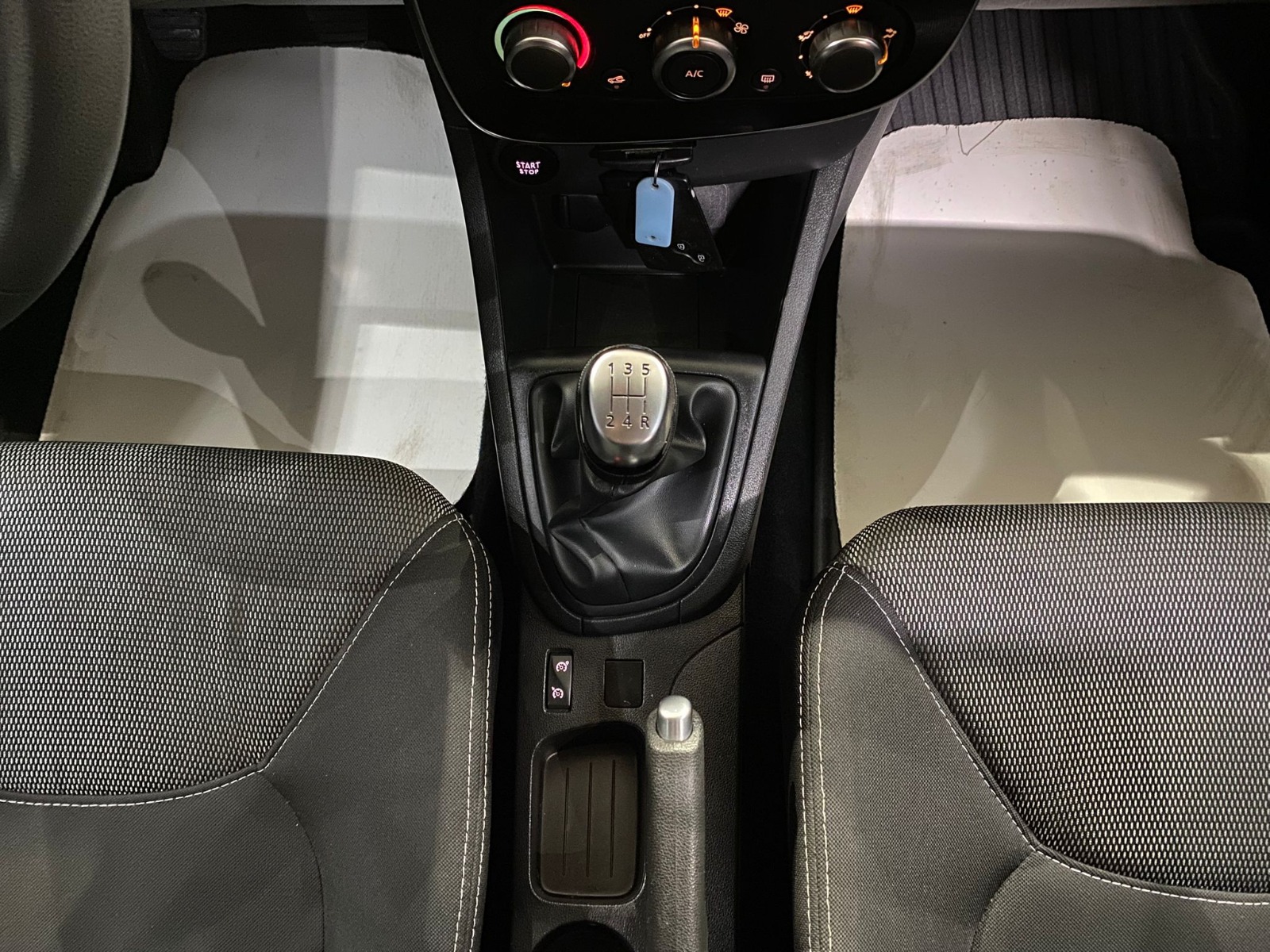 2019 Benzin Manuel Renault Clio Beyaz Gürel Tasarım Aksesuar Otomotiv San. Tic. Ltd. Şti.