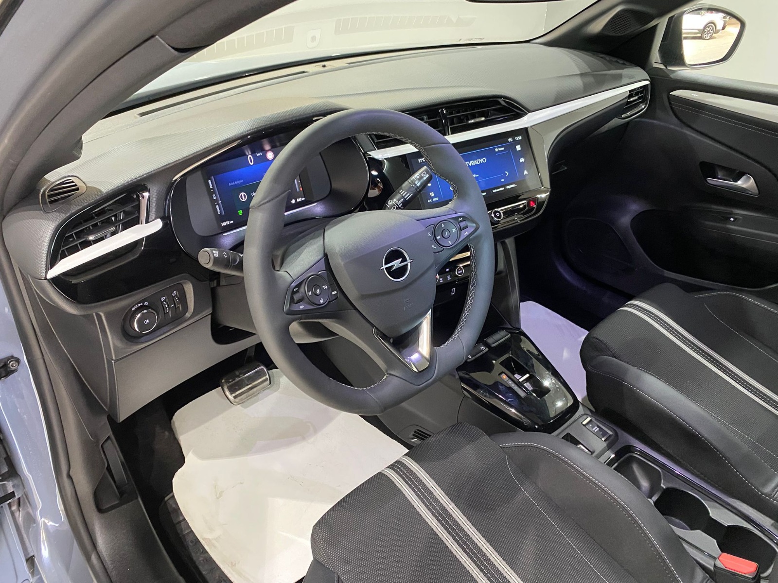2025 Hybrid Otomatik Opel  Corsa  Gri Gürel Tasarım Aksesuar Otomotiv San. Tic. Ltd. Şti.