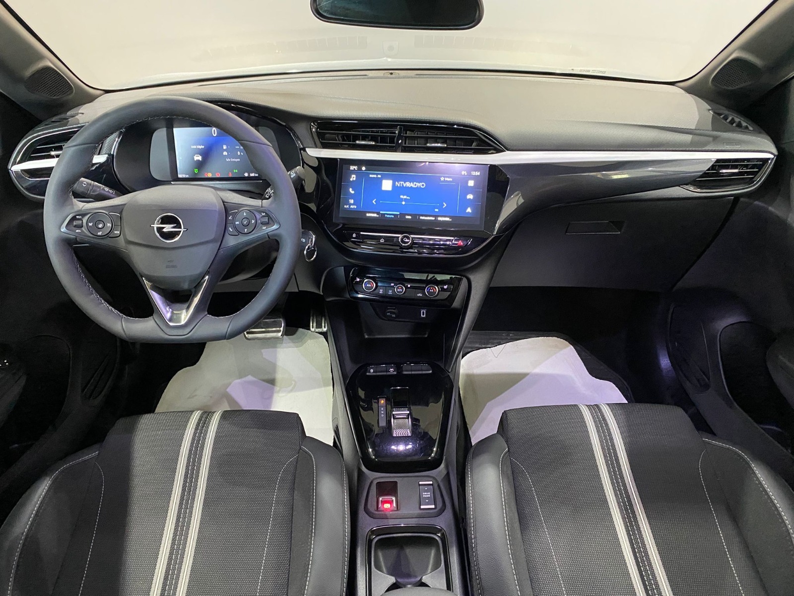 2025 Hybrid Otomatik Opel  Corsa  Gri Gürel Tasarım Aksesuar Otomotiv San. Tic. Ltd. Şti.