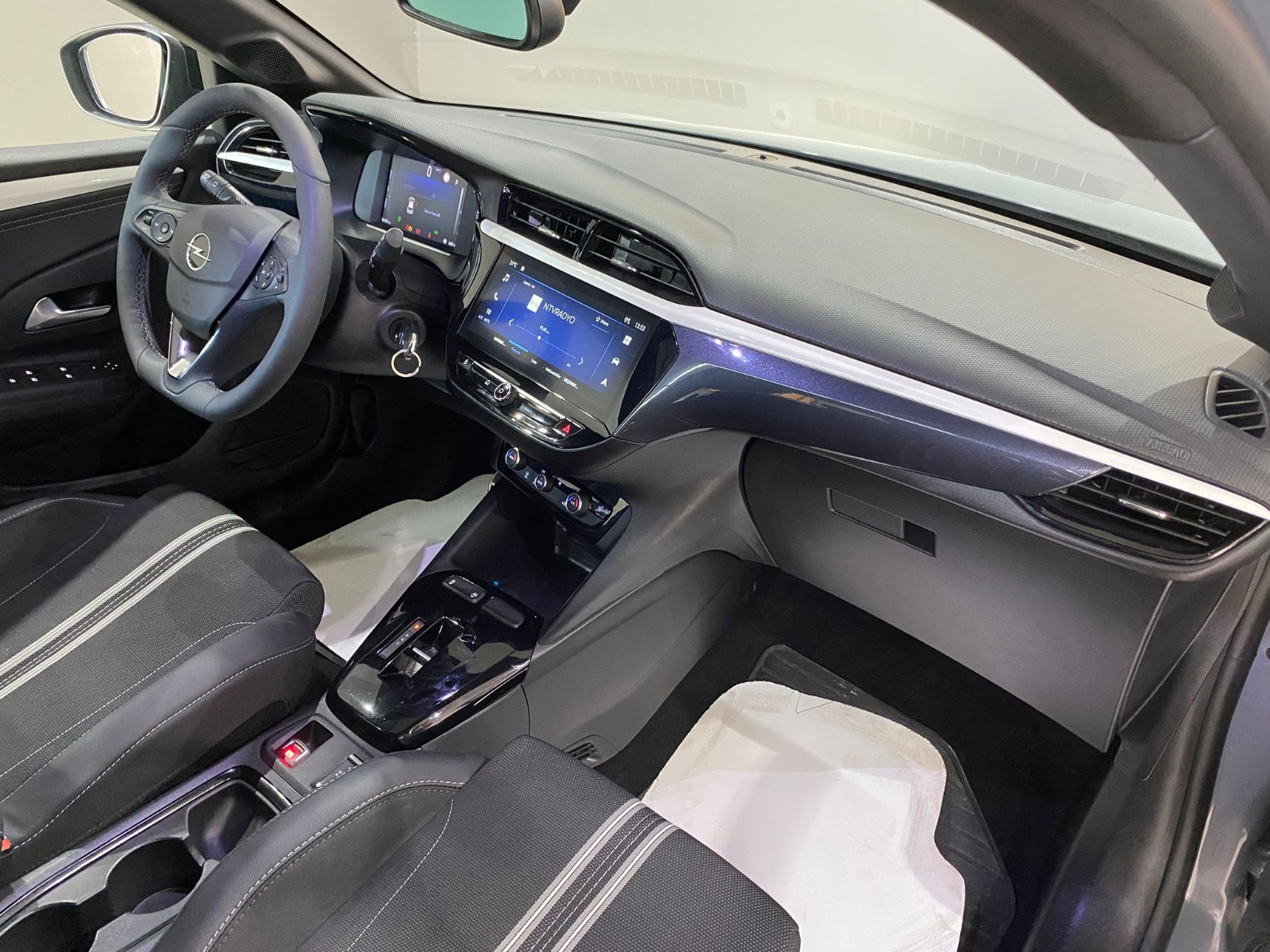 2025 Hybrid Otomatik Opel  Corsa  Gri Gürel Tasarım Aksesuar Otomotiv San. Tic. Ltd. Şti.