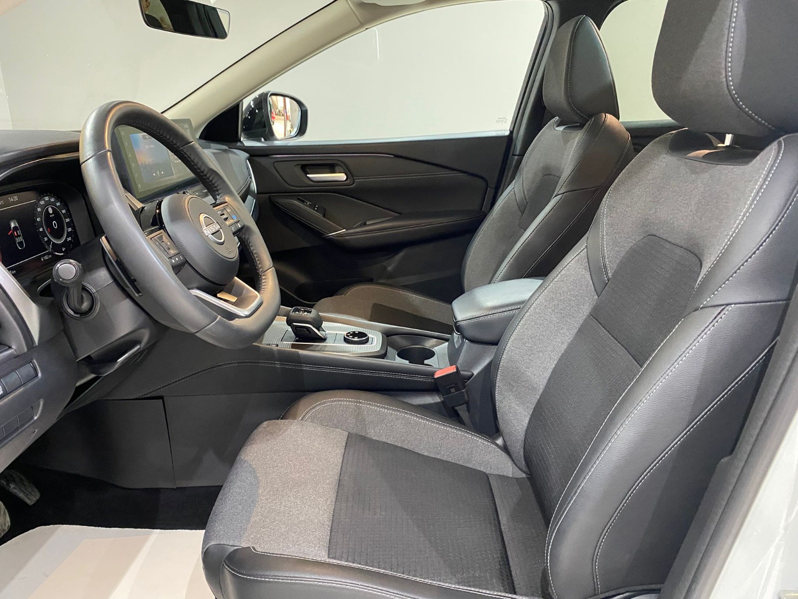 2024 MHEV Otomatik Nissan Qashqai Beyaz Gürel Tasarım Aksesuar Otomotiv San. Tic. Ltd. Şti.