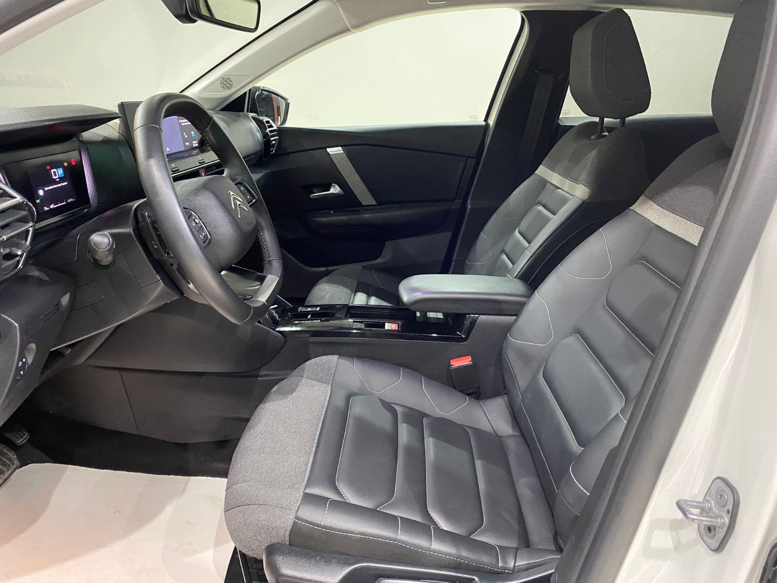 2023 Benzin Otomatik Citroen C4 Beyaz Gürel Tasarım Aksesuar Otomotiv San. Tic. Ltd. Şti.