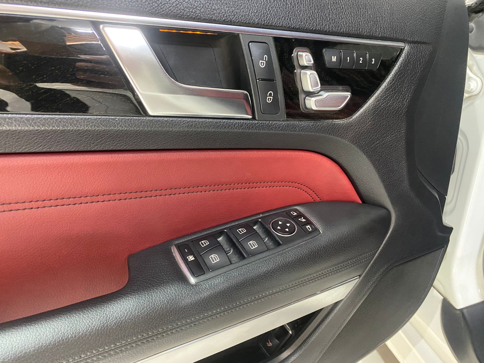 2016 Benzin Otomatik Mercedes-Benz E Beyaz Gürel Tasarım Aksesuar Otomotiv San. Tic. Ltd. Şti.