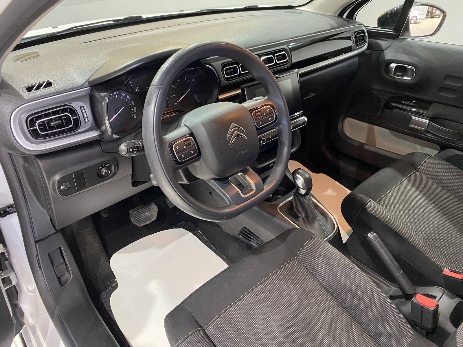 2024 Benzin Otomatik Citroen C3 Beyaz Gürel Tasarım Aksesuar Otomotiv San. Tic. Ltd. Şti.