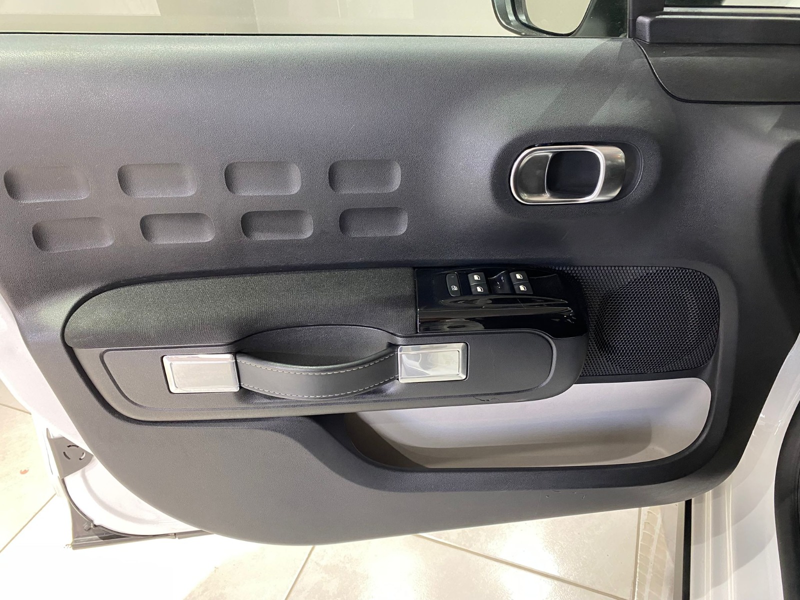 2024 Benzin Otomatik Citroen C3 Beyaz Gürel Tasarım Aksesuar Otomotiv San. Tic. Ltd. Şti.