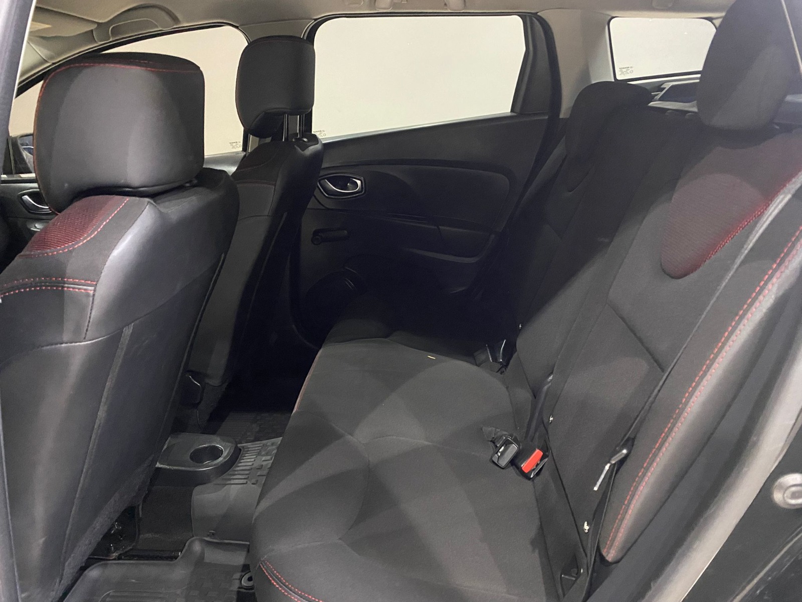 2015 Dizel Manuel Renault Clio Siyah Gürel Tasarım Aksesuar Otomotiv San. Tic. Ltd. Şti.