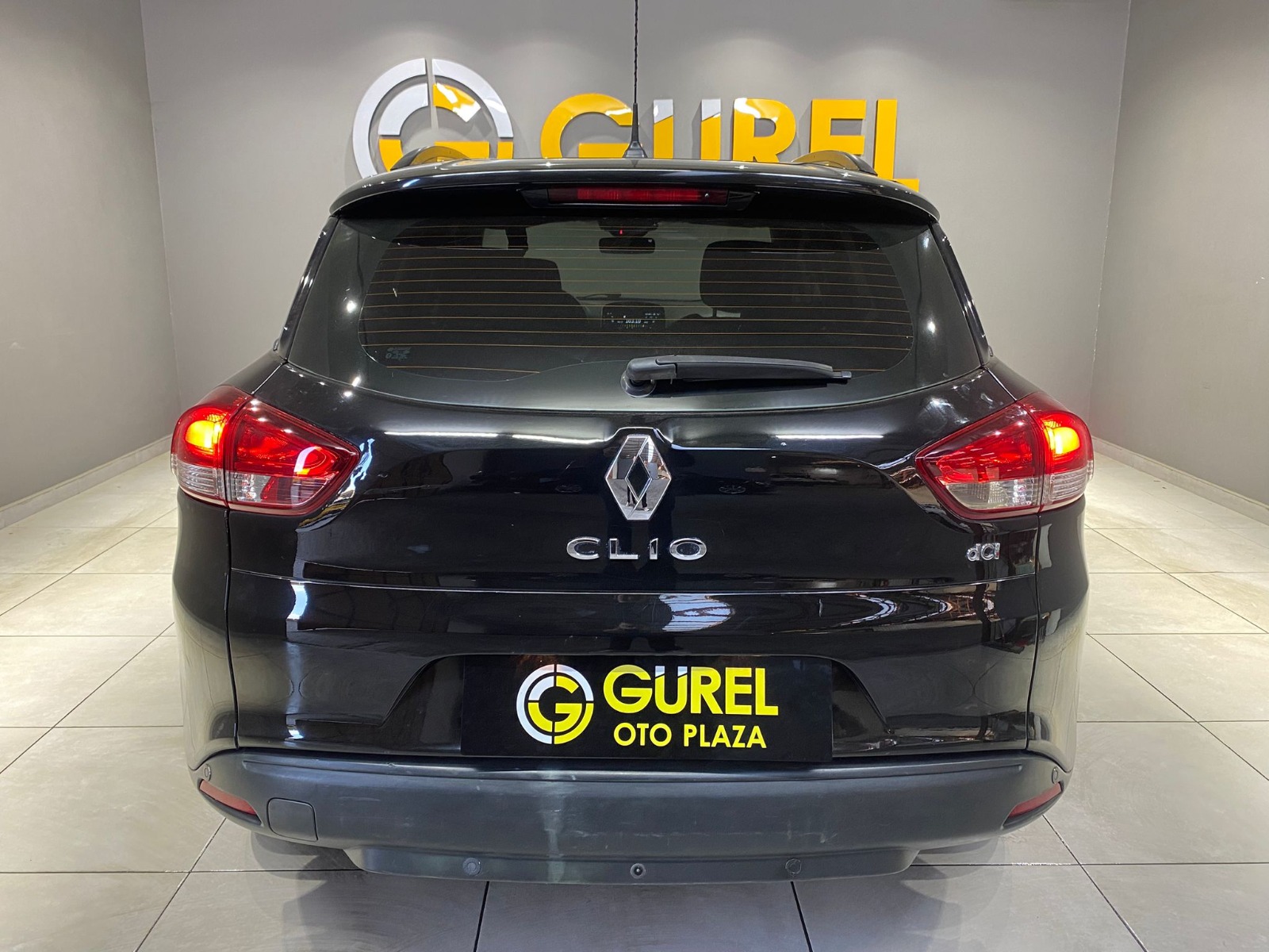 2015 Dizel Manuel Renault Clio Siyah Gürel Tasarım Aksesuar Otomotiv San. Tic. Ltd. Şti.