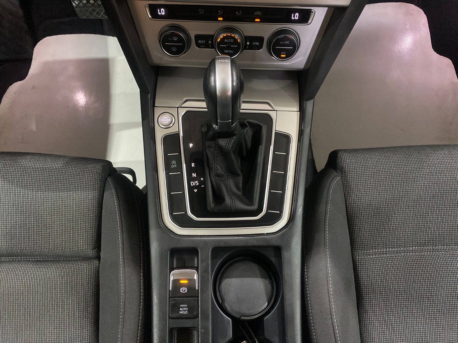 2018 Dizel Otomatik Volkswagen Passat Mavi Gürel Tasarım Aksesuar Otomotiv San. Tic. Ltd. Şti.