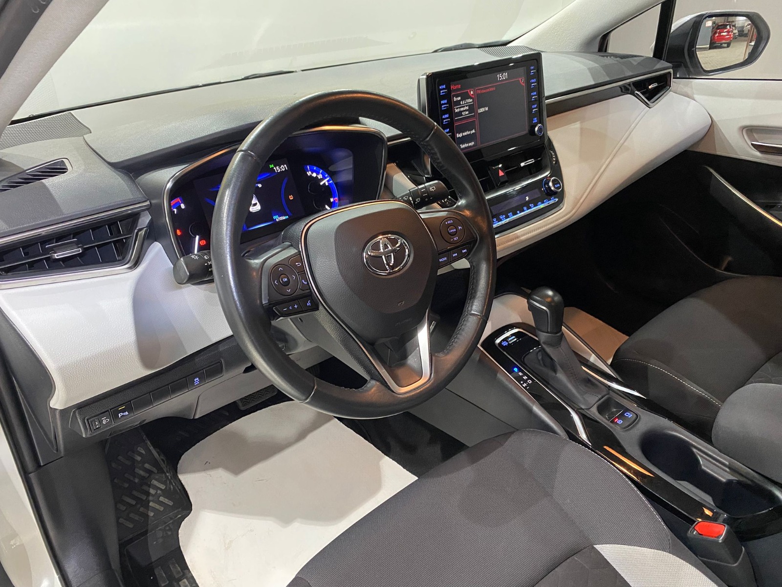 2021 Benzin Otomatik Toyota Corolla Beyaz Gürel Tasarım Aksesuar Otomotiv San. Tic. Ltd. Şti.