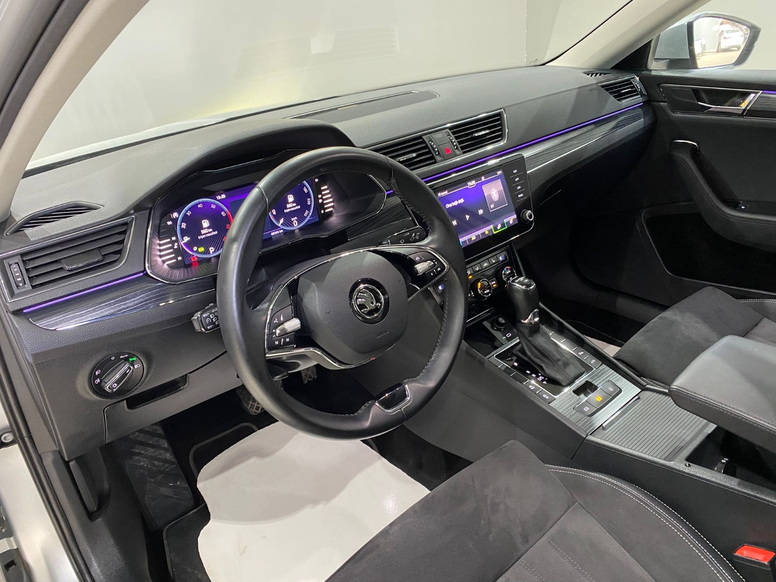 2022 Benzin Otomatik Skoda Superb Gri Gürel Tasarım Aksesuar Otomotiv San. Tic. Ltd. Şti.