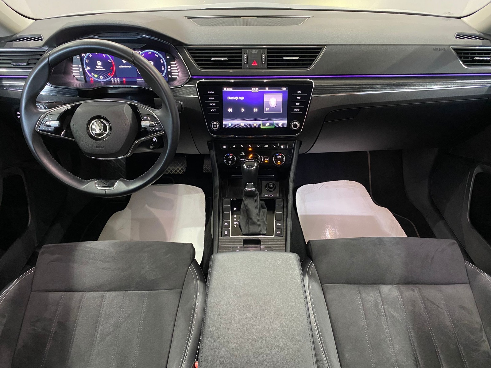 2022 Benzin Otomatik Skoda Superb Gri Gürel Tasarım Aksesuar Otomotiv San. Tic. Ltd. Şti.