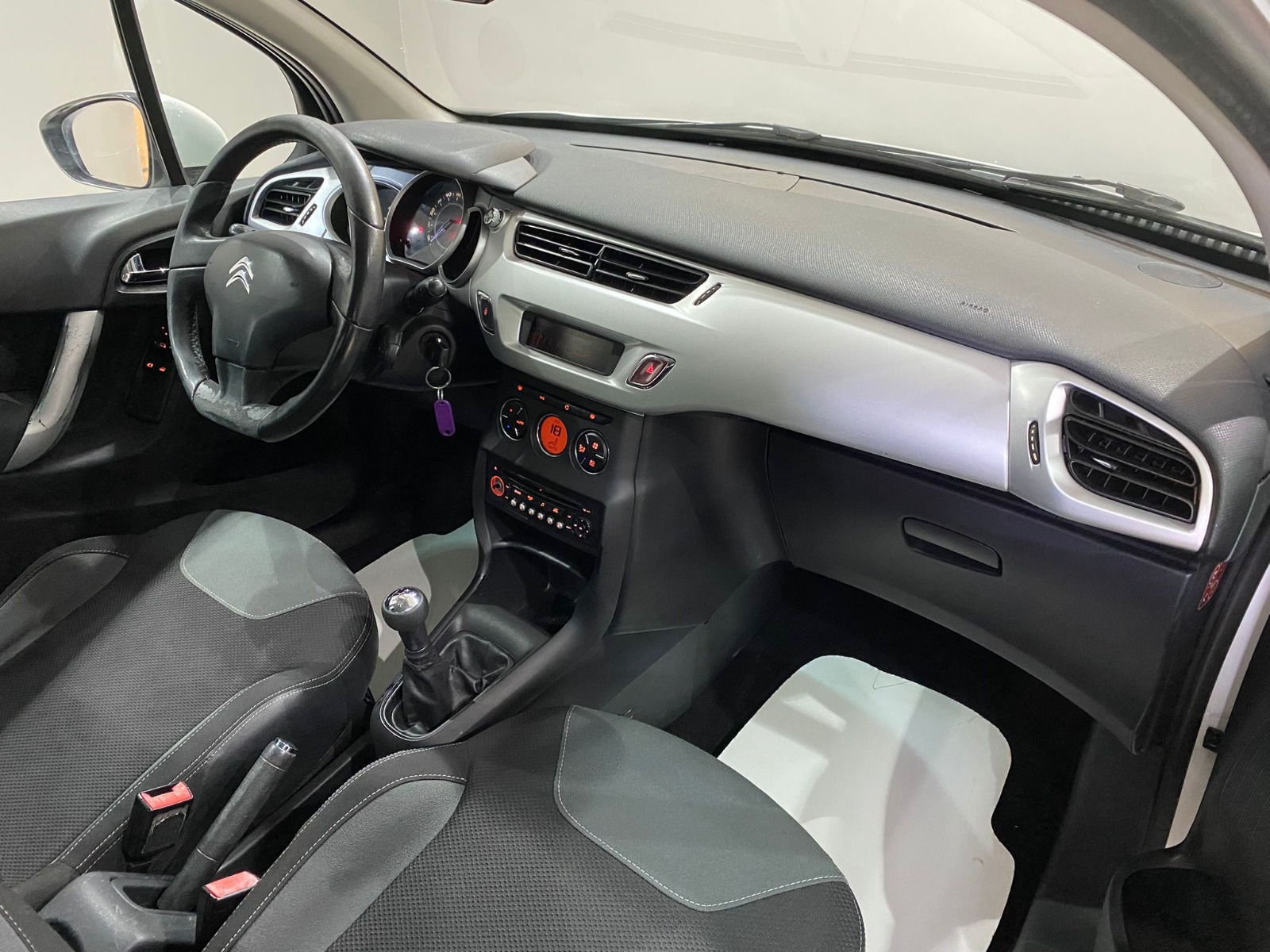 2011 Dizel Manuel Citroen C3 Beyaz Gürel Tasarım Aksesuar Otomotiv San. Tic. Ltd. Şti.