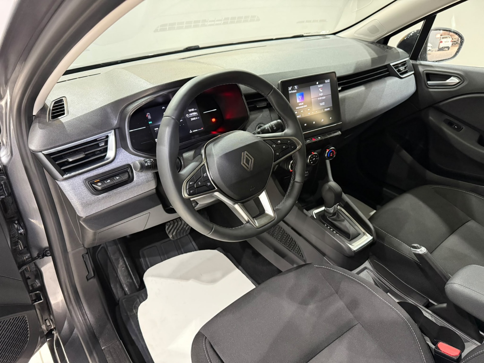 2025 Benzin Otomatik Renault Clio Gri Gürel Tasarım Aksesuar Otomotiv San. Tic. Ltd. Şti.