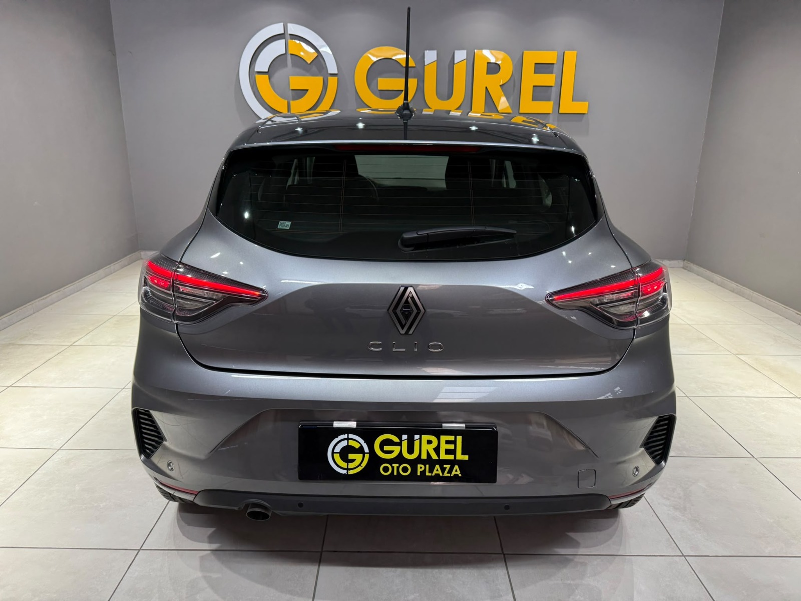 2025 Benzin Otomatik Renault Clio Gri Gürel Tasarım Aksesuar Otomotiv San. Tic. Ltd. Şti.