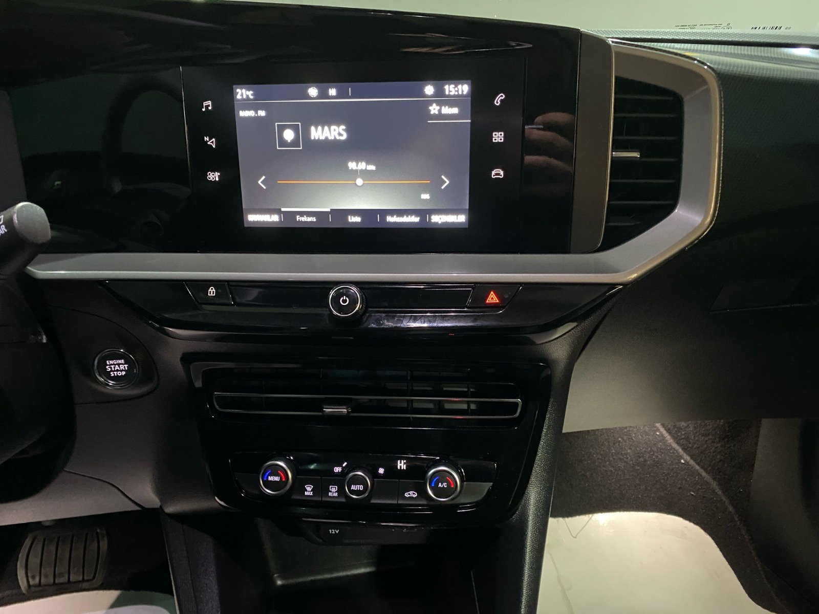 2024 Benzin Otomatik Opel Mokka Siyah Gürel Tasarım Aksesuar Otomotiv San. Tic. Ltd. Şti.