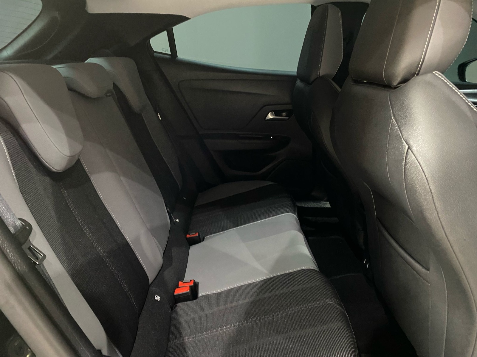2024 Benzin Otomatik Opel Mokka Siyah Gürel Tasarım Aksesuar Otomotiv San. Tic. Ltd. Şti.