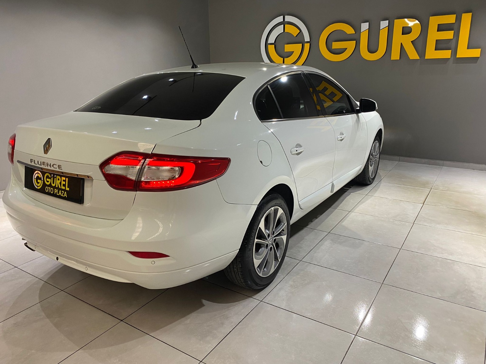 2016 Dizel Otomatik Renault Fluence Beyaz Gürel Tasarım Aksesuar Otomotiv San. Tic. Ltd. Şti.