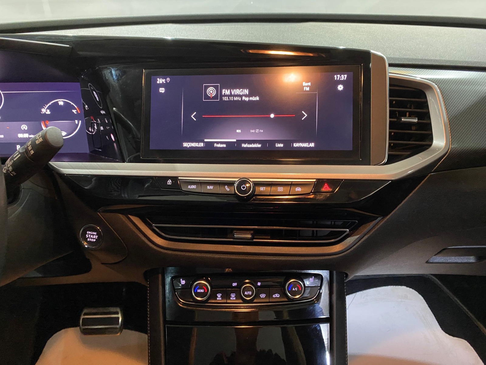 2023 Dizel Otomatik Opel Grandland Siyah Gürel Tasarım Aksesuar Otomotiv San. Tic. Ltd. Şti.