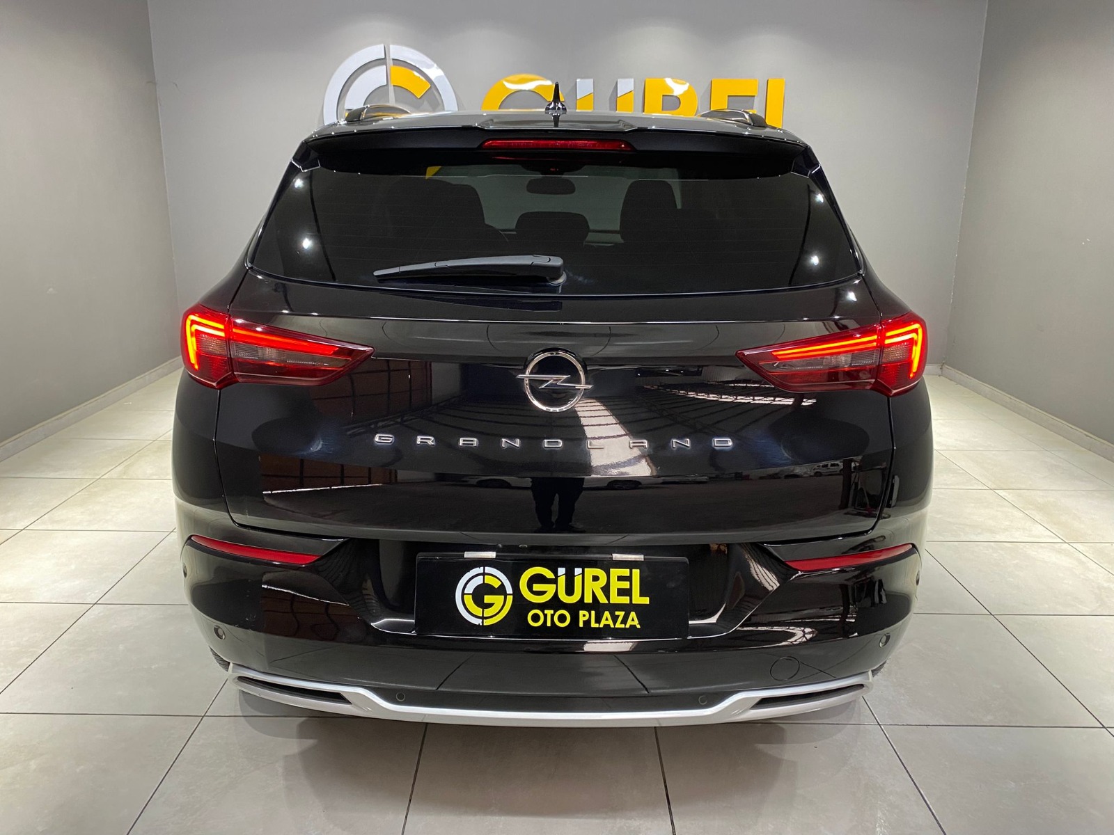 2023 Dizel Otomatik Opel Grandland Siyah Gürel Tasarım Aksesuar Otomotiv San. Tic. Ltd. Şti.