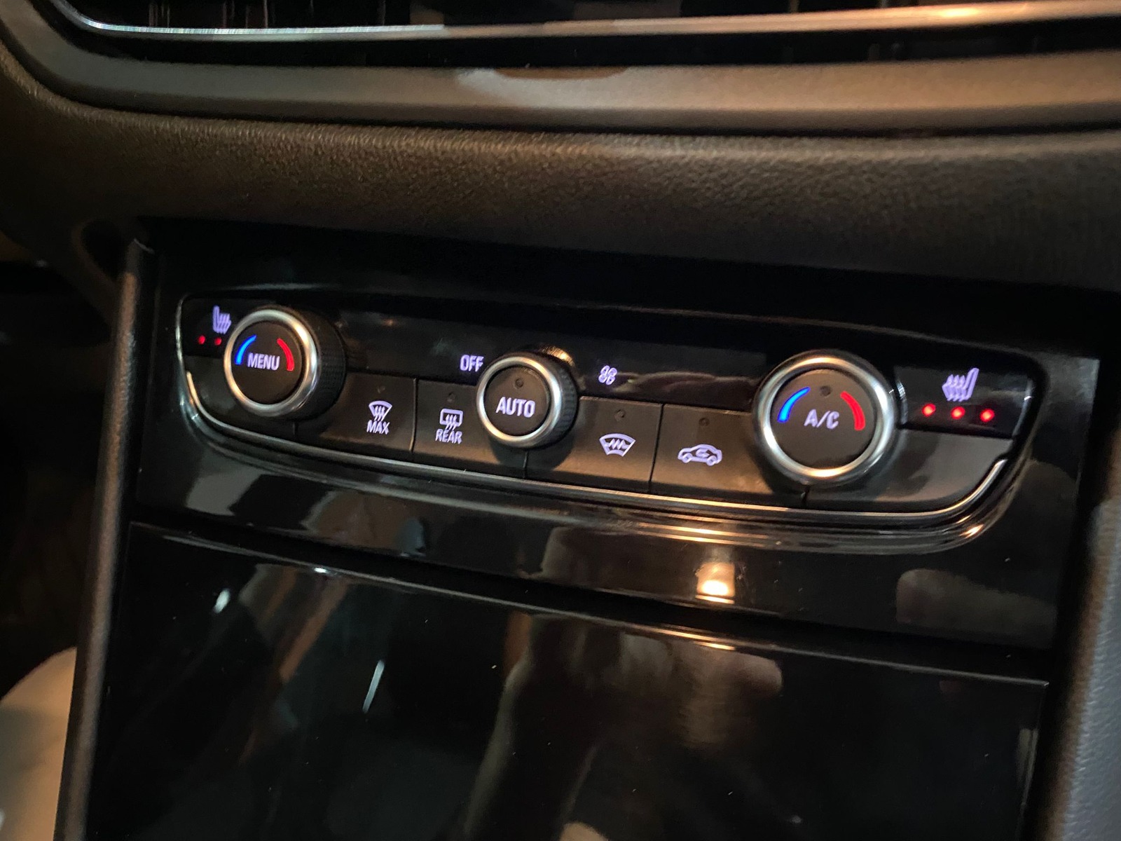 2023 Dizel Otomatik Opel Grandland Siyah Gürel Tasarım Aksesuar Otomotiv San. Tic. Ltd. Şti.