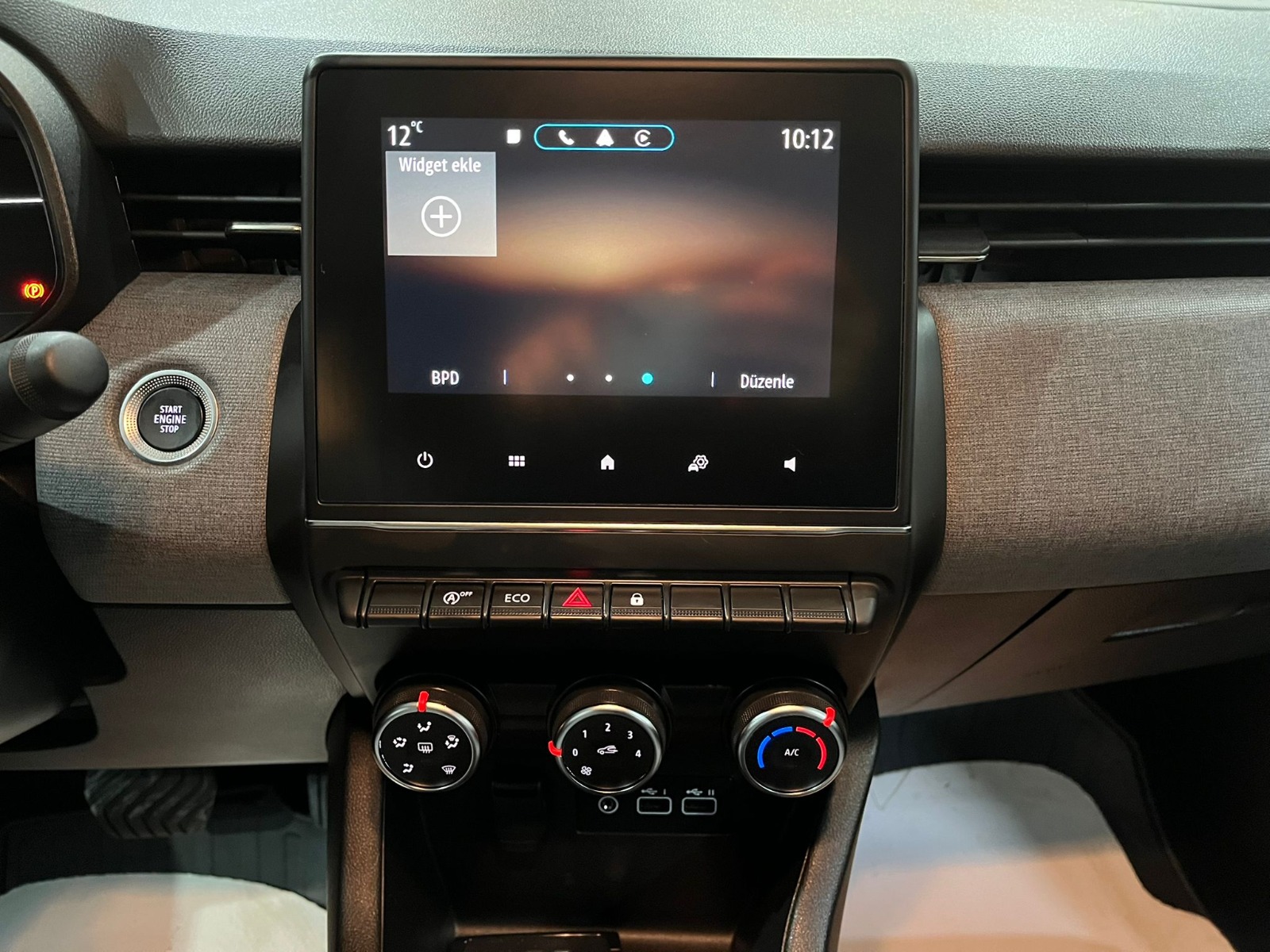 2023 Benzin Otomatik Renault Clio Gri Gürel Tasarım Aksesuar Otomotiv San. Tic. Ltd. Şti.