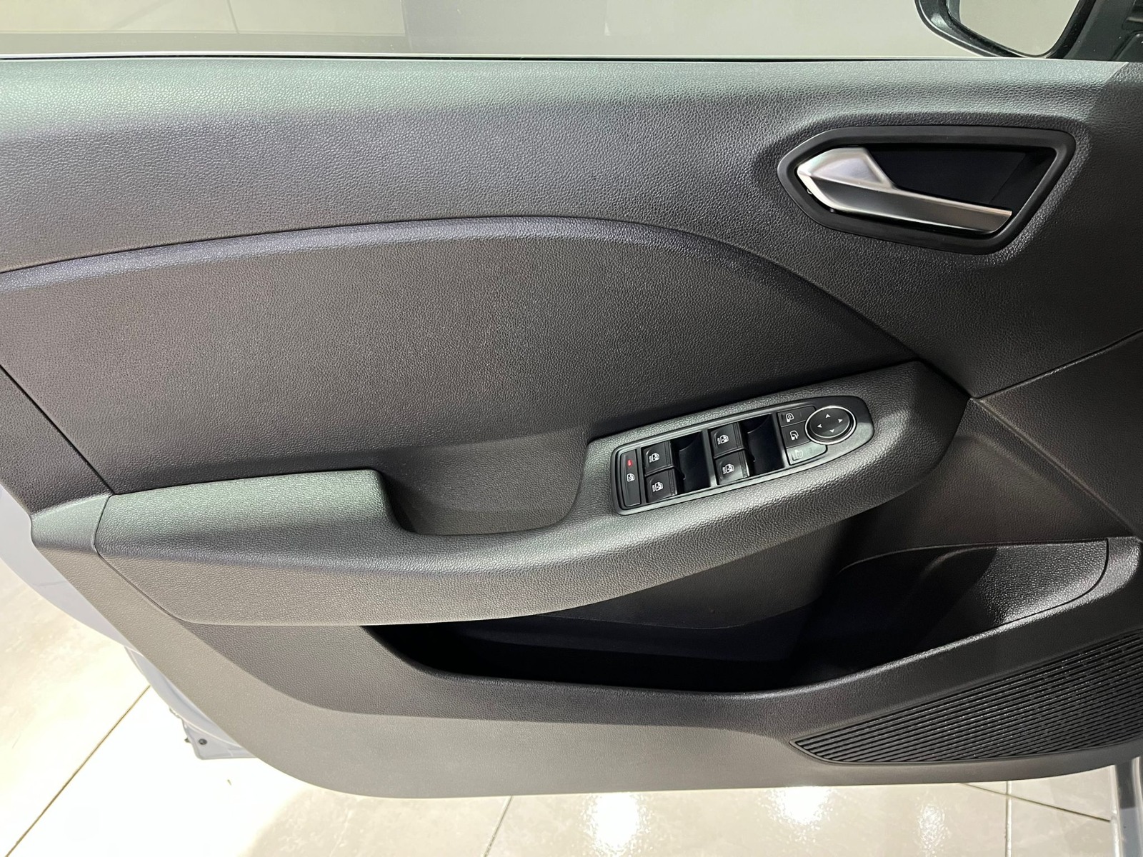 2023 Benzin Otomatik Renault Clio Gri Gürel Tasarım Aksesuar Otomotiv San. Tic. Ltd. Şti.