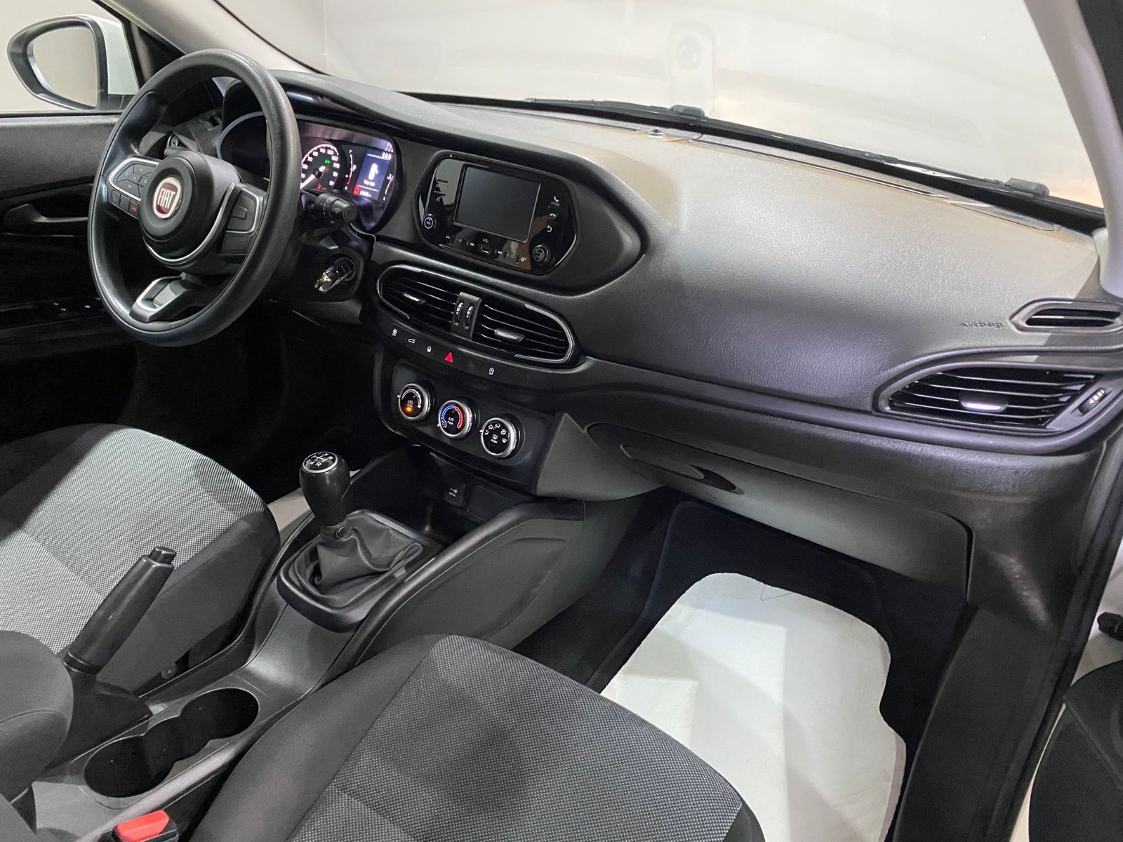 2023 Dizel Manuel Fiat Egea Beyaz Gürel Tasarım Aksesuar Otomotiv San. Tic. Ltd. Şti.