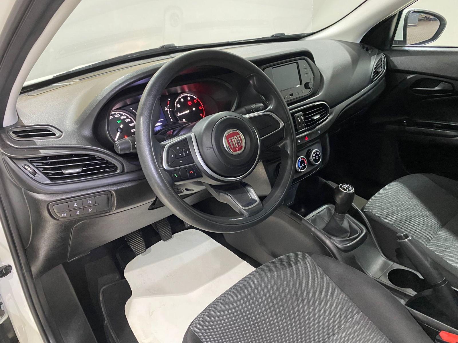 2023 Dizel Manuel Fiat Egea Beyaz Gürel Tasarım Aksesuar Otomotiv San. Tic. Ltd. Şti.