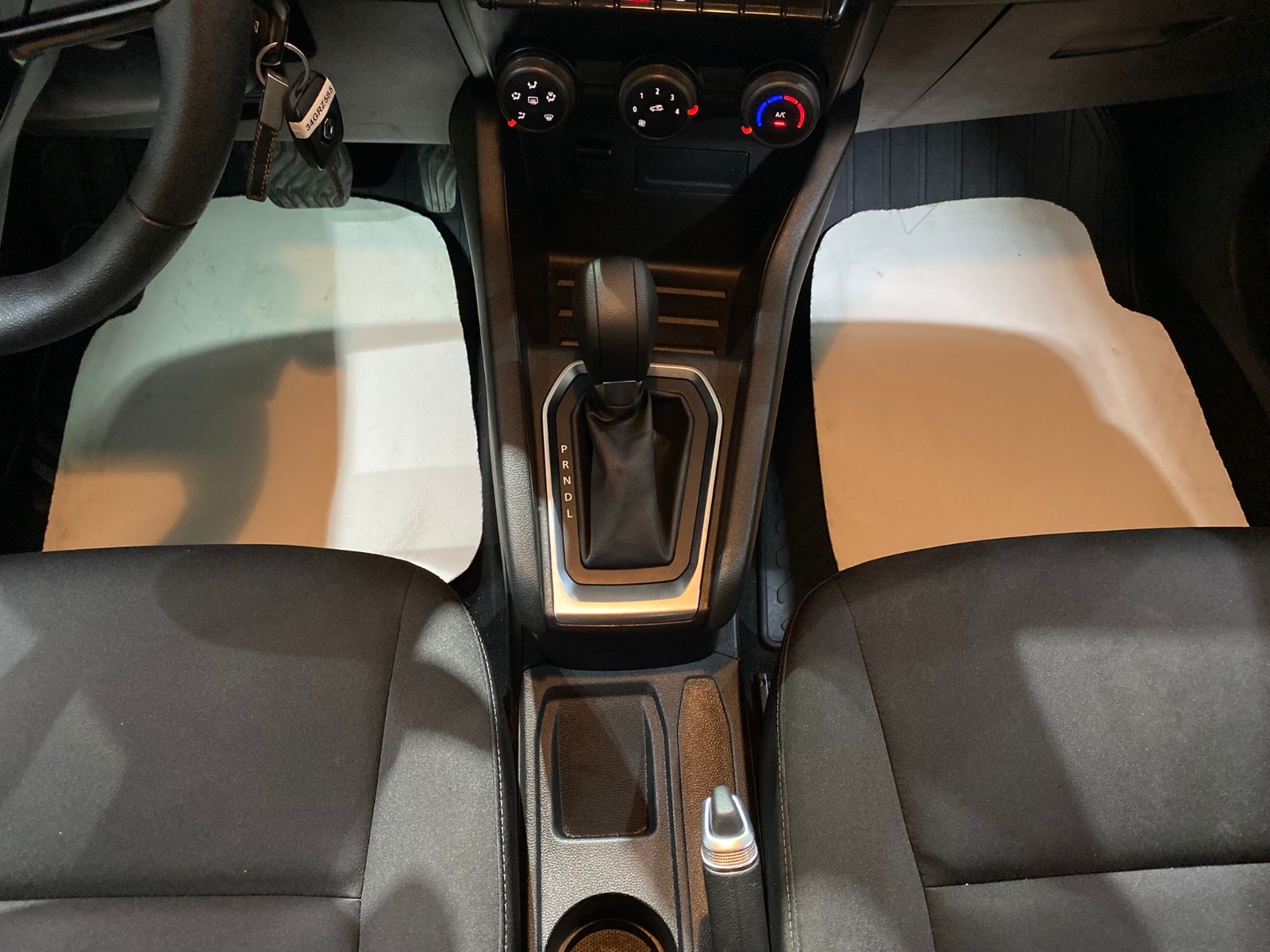 2023 Benzin Otomatik Renault Clio Beyaz Gürel Tasarım Aksesuar Otomotiv San. Tic. Ltd. Şti.