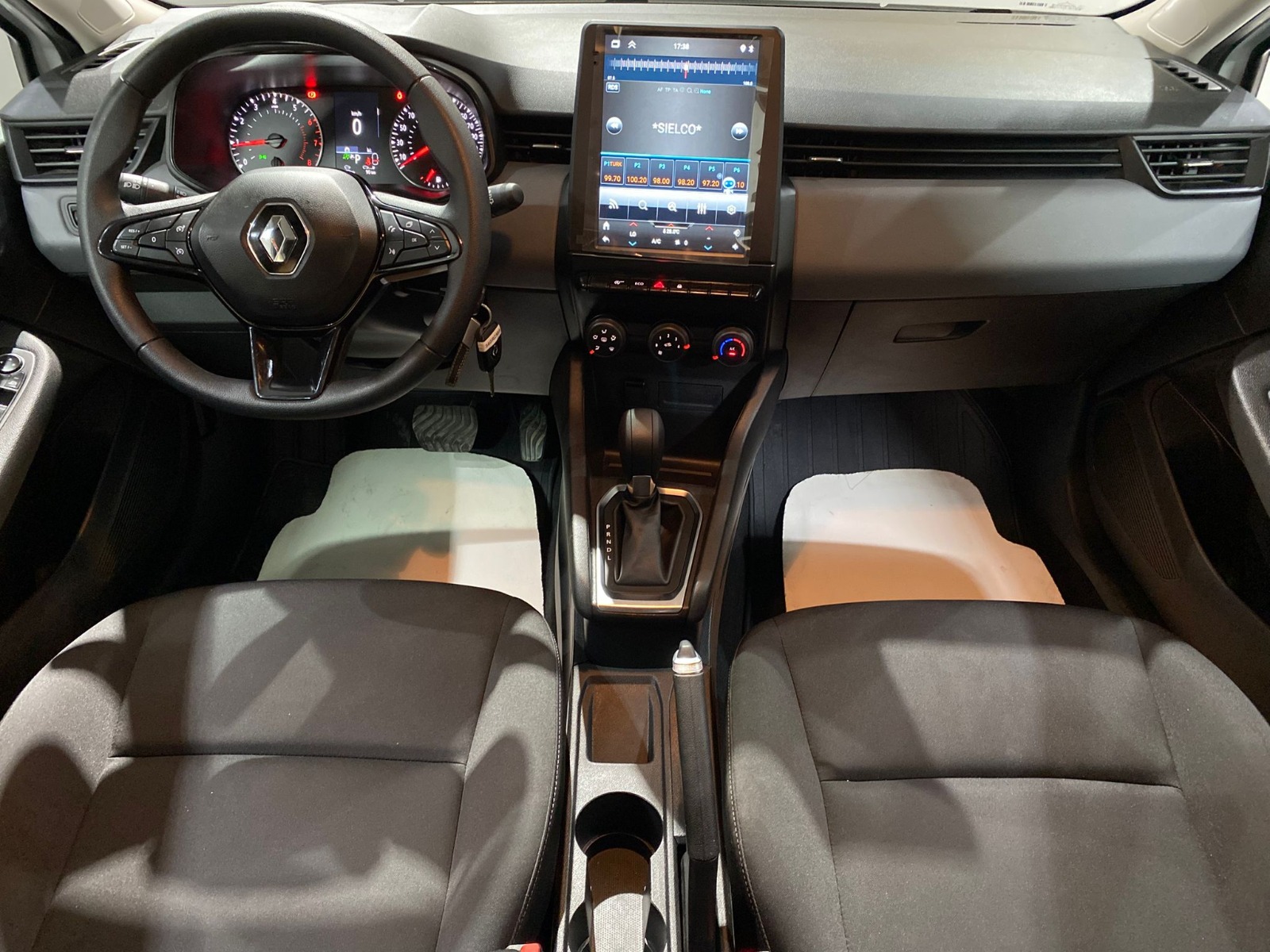 2023 Benzin Otomatik Renault Clio Beyaz Gürel Tasarım Aksesuar Otomotiv San. Tic. Ltd. Şti.