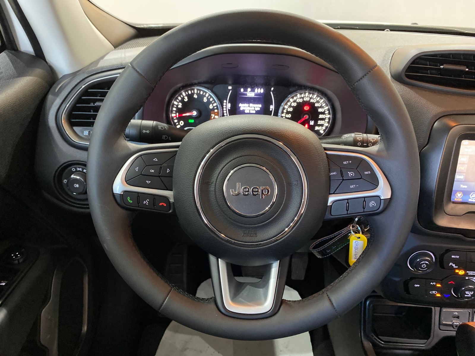 2023 MHEV Otomatik Jeep Renegade Beyaz Gürel Tasarım Aksesuar Otomotiv San. Tic. Ltd. Şti.