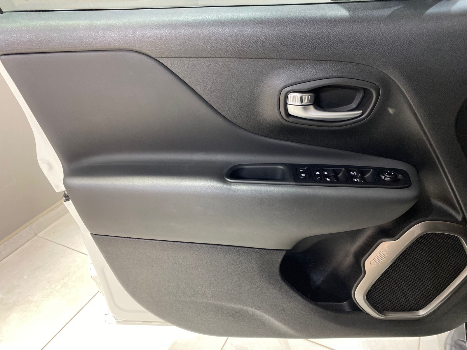2023 MHEV Otomatik Jeep Renegade Beyaz Gürel Tasarım Aksesuar Otomotiv San. Tic. Ltd. Şti.