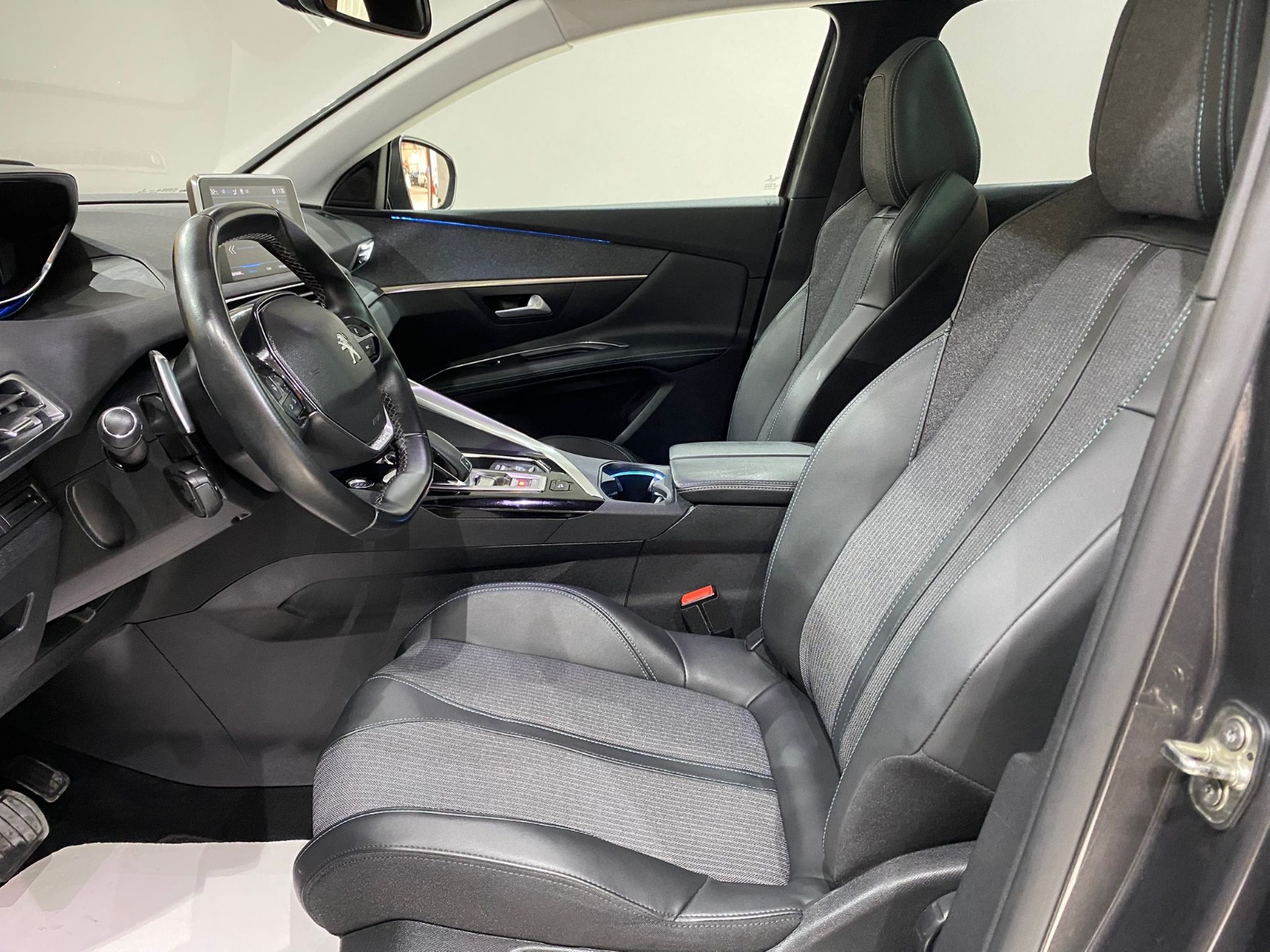 2020 Benzin Otomatik Peugeot 3008 Gri Gürel Tasarım Aksesuar Otomotiv San. Tic. Ltd. Şti.