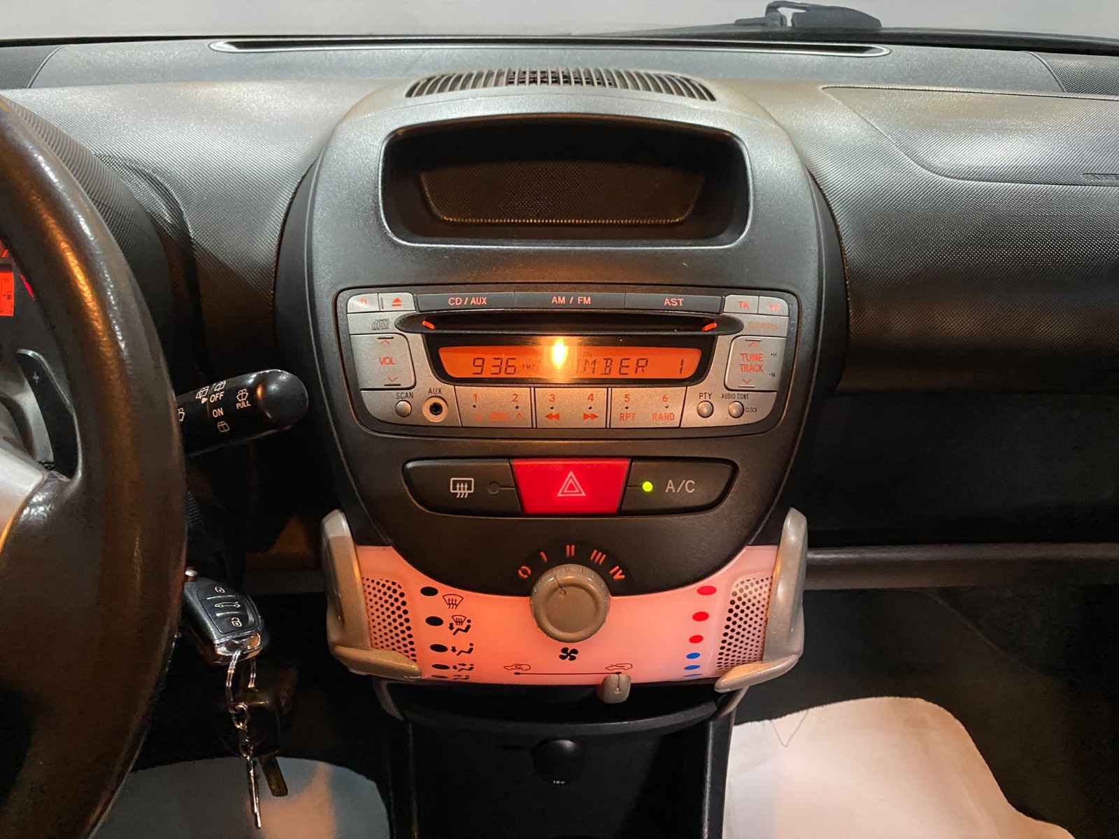 2013 Benzin Otomatik Citroen C1 Kırmızı Gürel Tasarım Aksesuar Otomotiv San. Tic. Ltd. Şti.