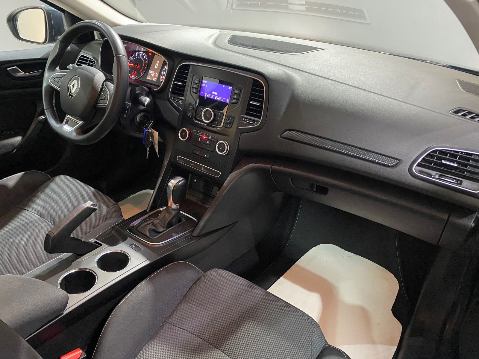 2022 Benzin Otomatik Renault Megane Gri Gürel Tasarım Aksesuar Otomotiv San. Tic. Ltd. Şti.