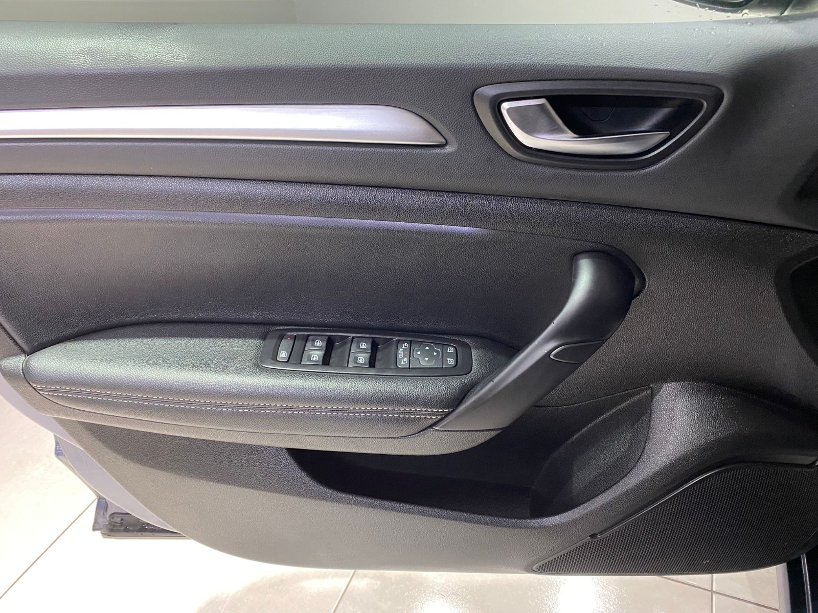 2024 Benzin Otomatik Renault Megane Gri Gürel Tasarım Aksesuar Otomotiv San. Tic. Ltd. Şti.