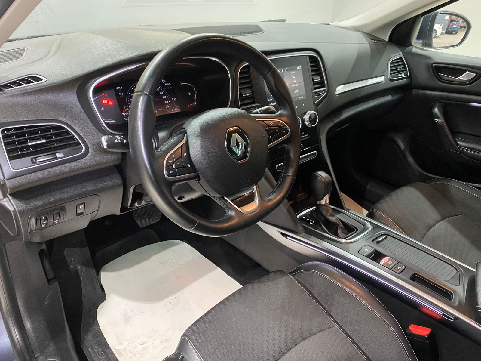 2024 Benzin Otomatik Renault Megane Gri Gürel Tasarım Aksesuar Otomotiv San. Tic. Ltd. Şti.