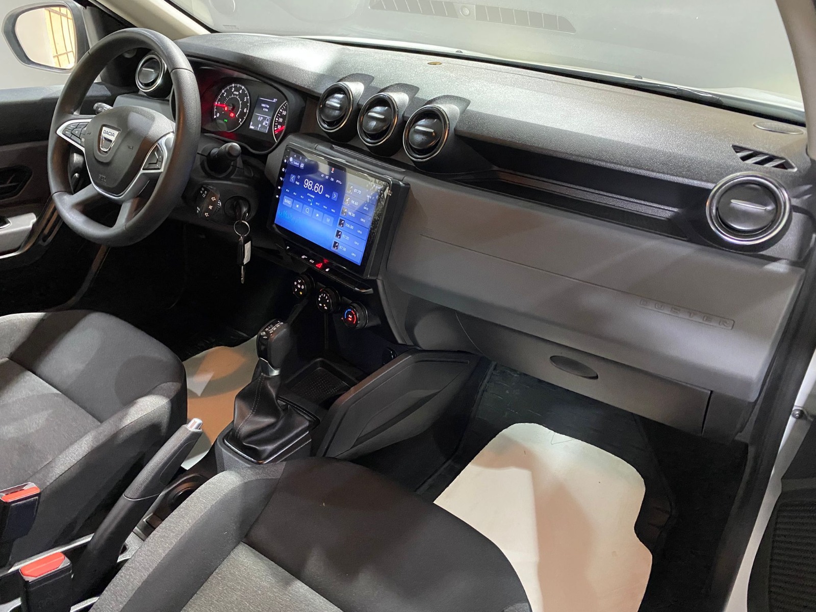 2022 Benzin Otomatik Dacia Duster Beyaz Gürel Tasarım Aksesuar Otomotiv San. Tic. Ltd. Şti.