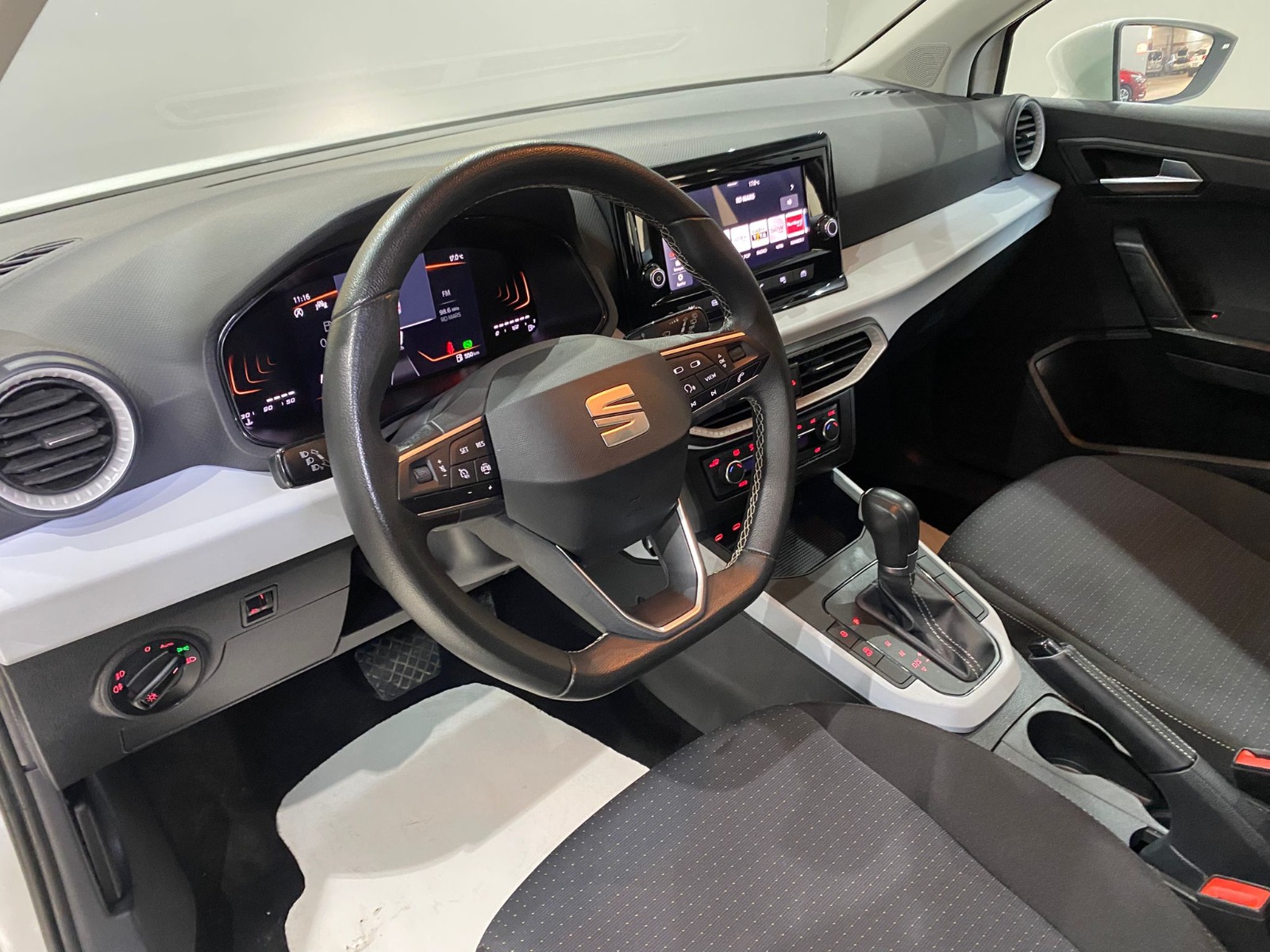 2024 Benzin Otomatik Seat Arona Beyaz Gürel Tasarım Aksesuar Otomotiv San. Tic. Ltd. Şti.