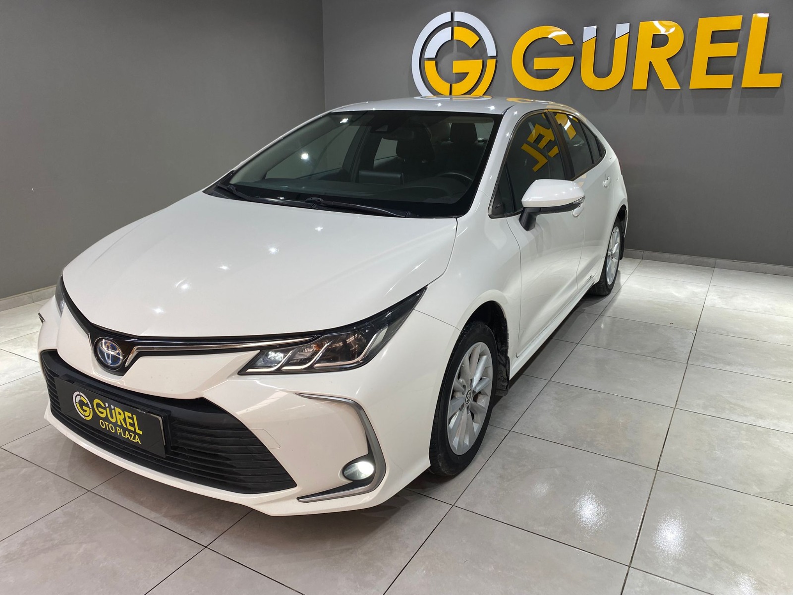 2022 Hybrid Otomatik Toyota Corolla Beyaz Gürel Tasarım Aksesuar Otomotiv San. Tic. Ltd. Şti.