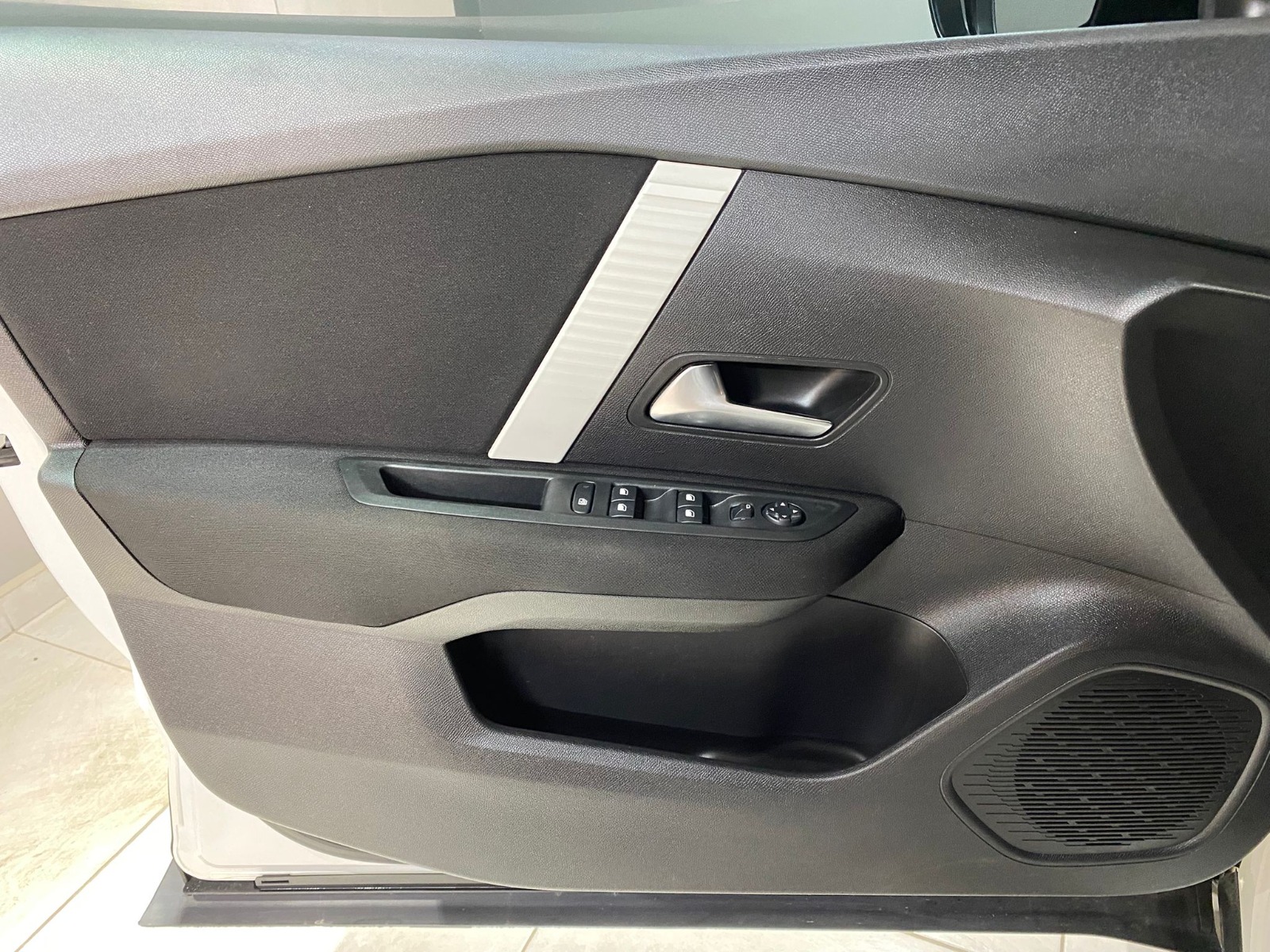 2022 Benzin Manuel Citroen C4 Beyaz Gürel Tasarım Aksesuar Otomotiv San. Tic. Ltd. Şti.