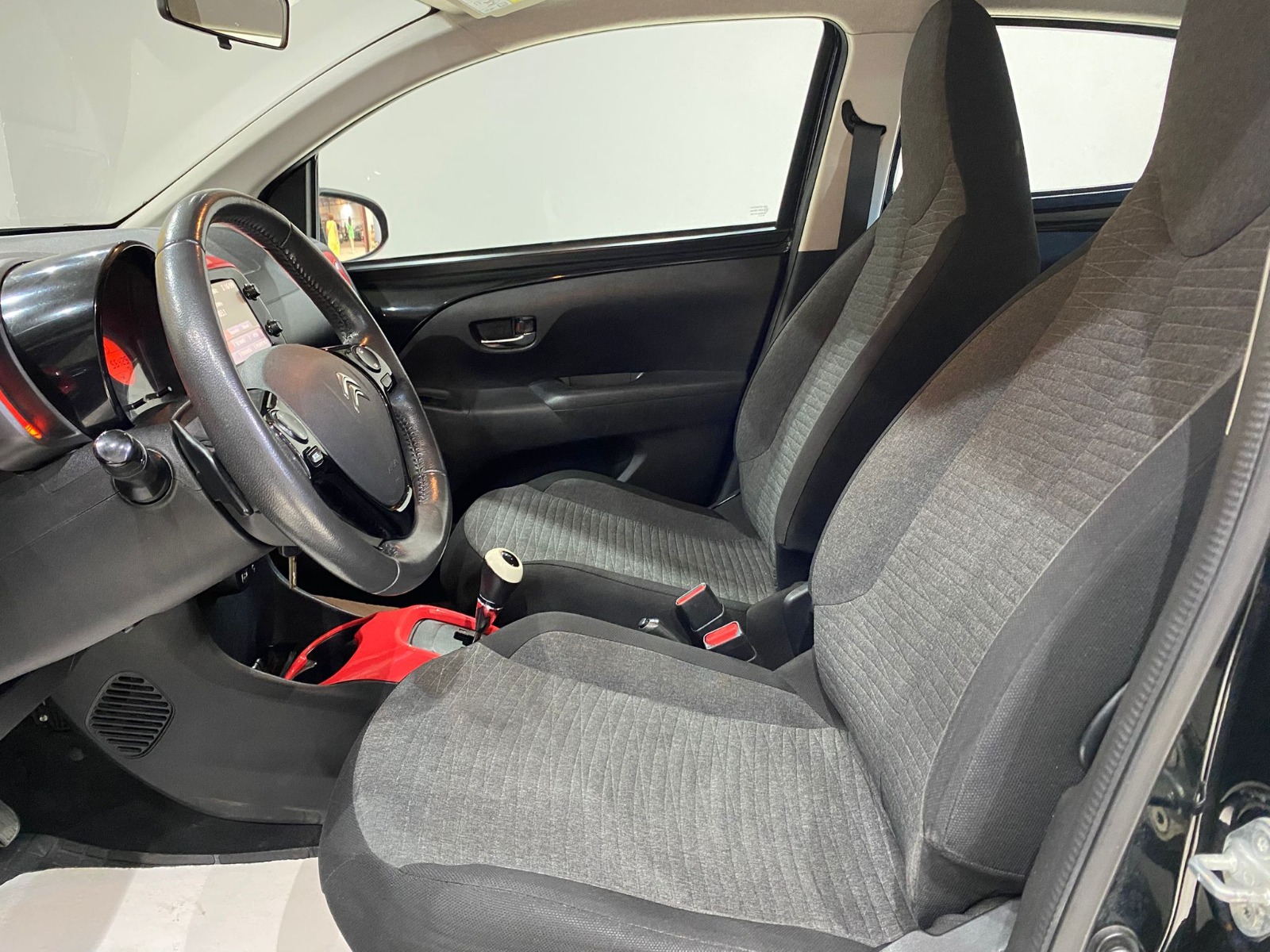 2014 Benzin Otomatik Citroen C1 Siyah Gürel Tasarım Aksesuar Otomotiv San. Tic. Ltd. Şti.