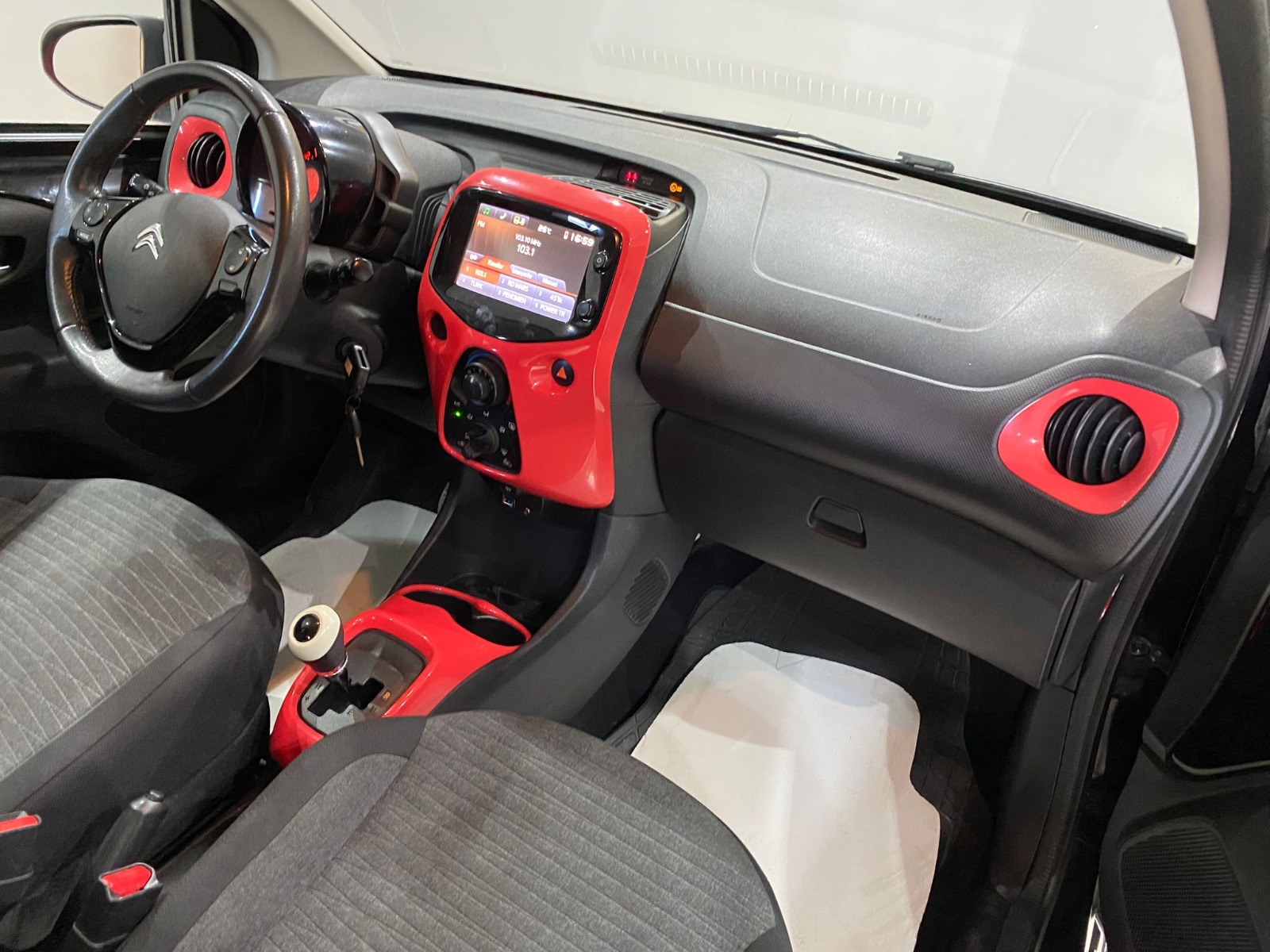 2014 Benzin Otomatik Citroen C1 Siyah Gürel Tasarım Aksesuar Otomotiv San. Tic. Ltd. Şti.