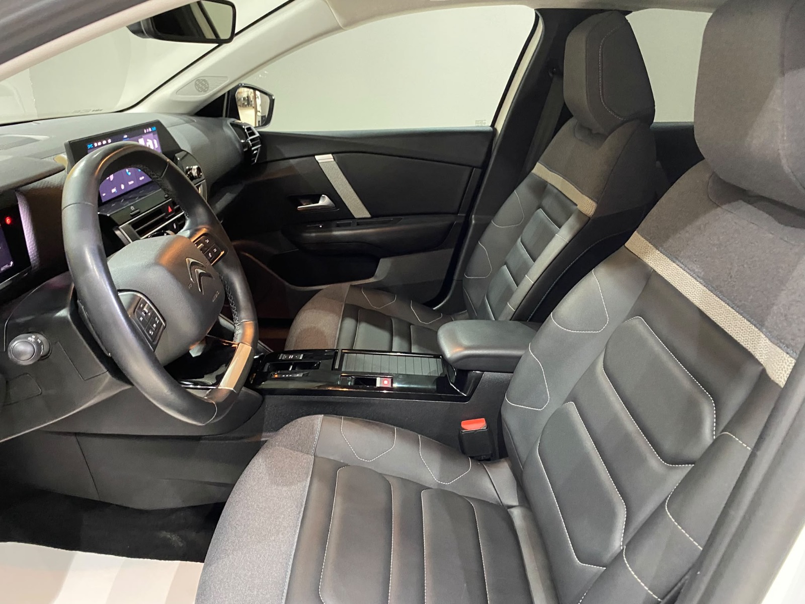 2023 Benzin Otomatik Citroen C4 Beyaz Gürel Tasarım Aksesuar Otomotiv San. Tic. Ltd. Şti.