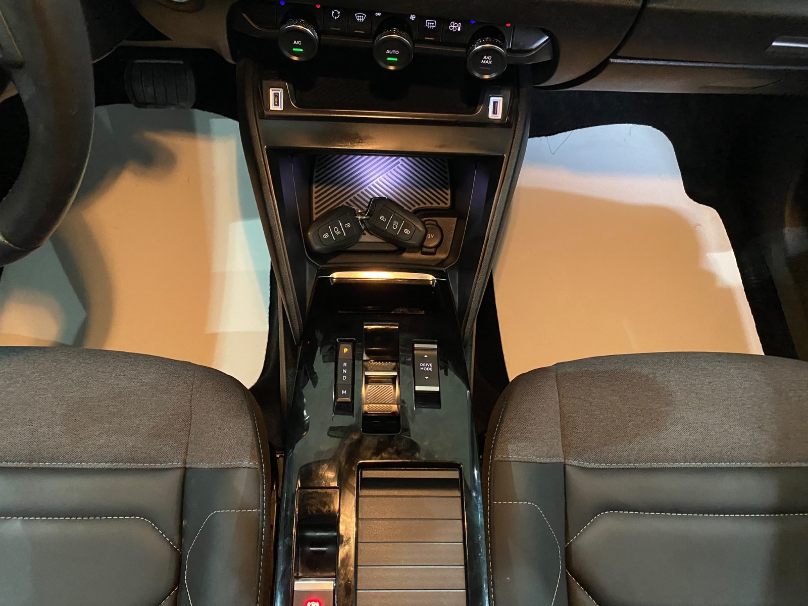 2023 Benzin Otomatik Citroen C4 Beyaz Gürel Tasarım Aksesuar Otomotiv San. Tic. Ltd. Şti.
