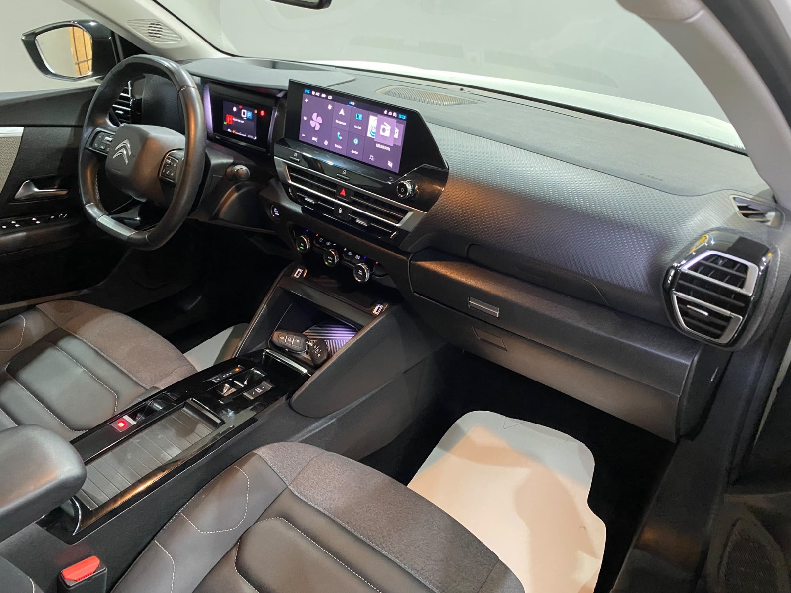 2023 Benzin Otomatik Citroen C4 Beyaz Gürel Tasarım Aksesuar Otomotiv San. Tic. Ltd. Şti.