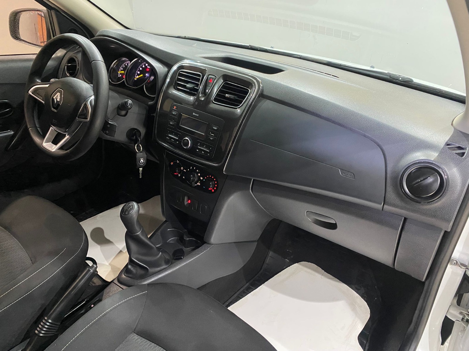 2019 Benzin Manuel Renault Symbol Beyaz Gürel Tasarım Aksesuar Otomotiv San. Tic. Ltd. Şti.