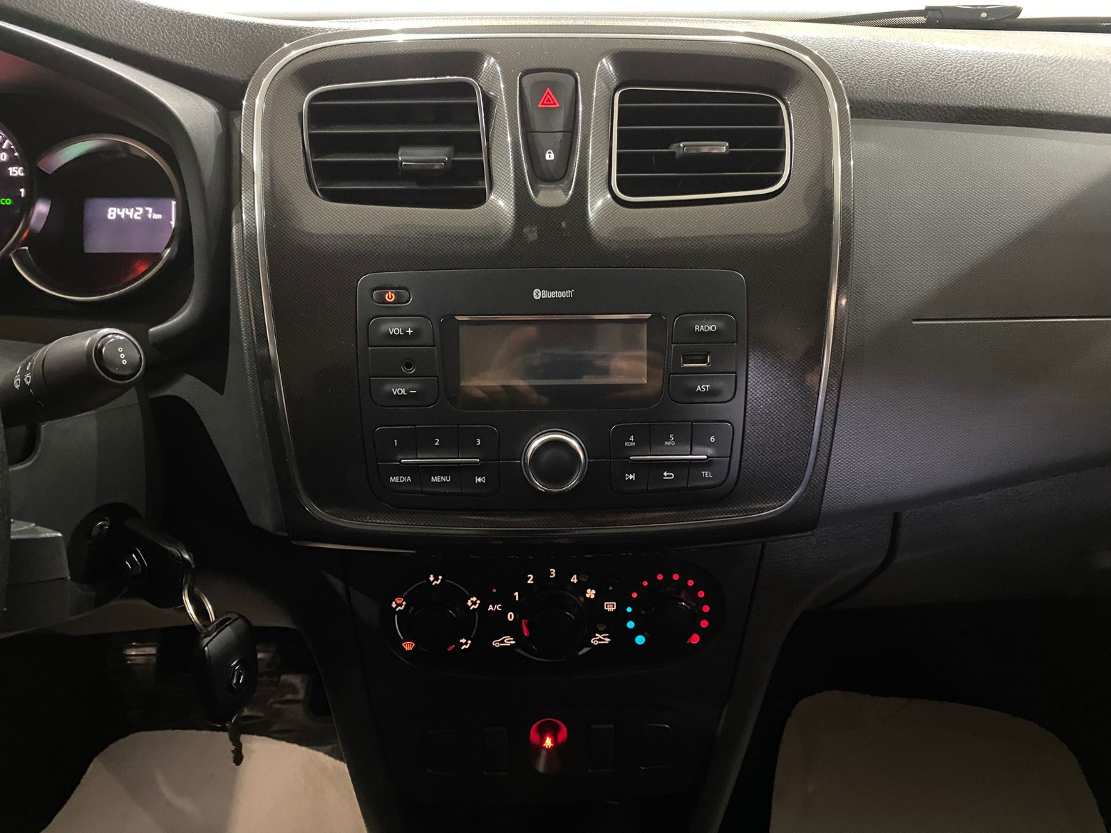 2019 Benzin Manuel Renault Symbol Beyaz Gürel Tasarım Aksesuar Otomotiv San. Tic. Ltd. Şti.