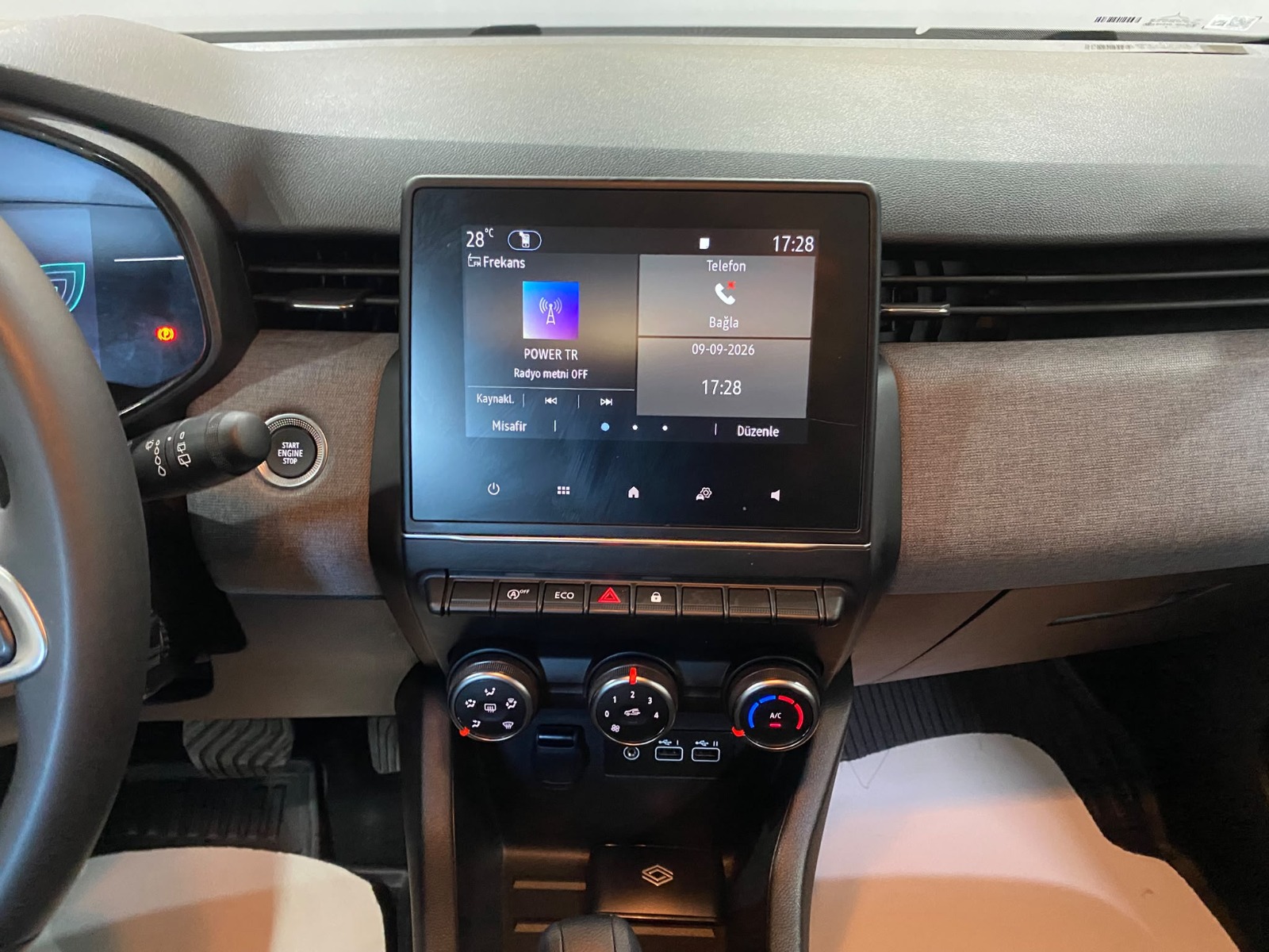 2026 Benzin Otomatik Renault Clio Gri Gürel Tasarım Aksesuar Otomotiv San. Tic. Ltd. Şti.